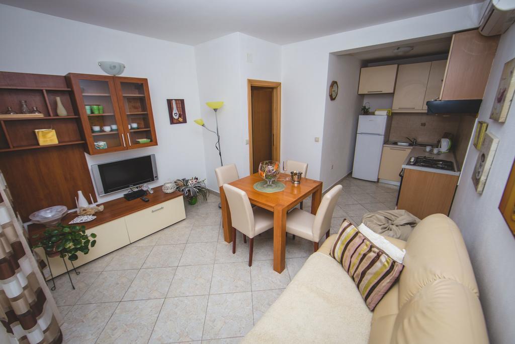 Apartment Karla&Nella Stobreč المظهر الخارجي الصورة